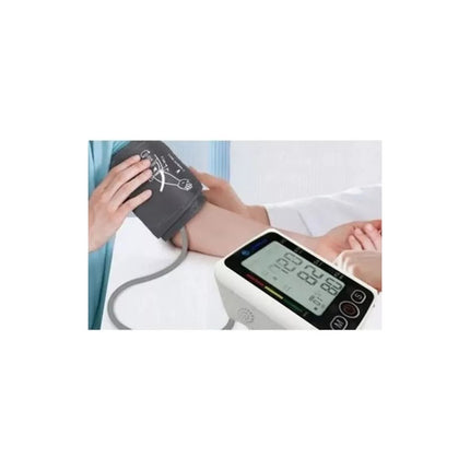 Toma Presión Digital Brazo Con Tensiometro Usa Pilas O Usb Negro